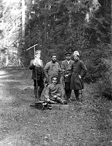 Казанские ботаники в Раифском лесу (второй слева – А.Я. Гордягин). 1896 г.